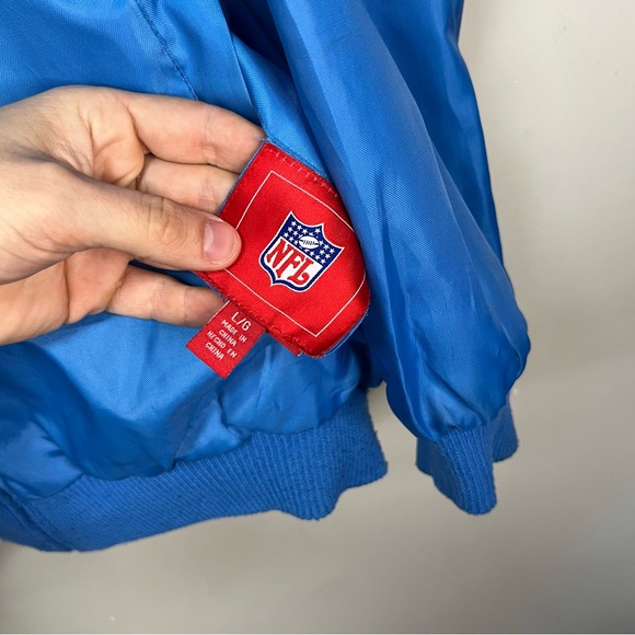 Reversible Detroit Lions Bomber Jacket - Picture 4 of 5